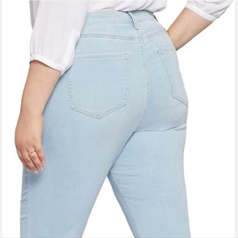 Wild Fable Women Distressed Denim High Rise Mom Jeans Size 18